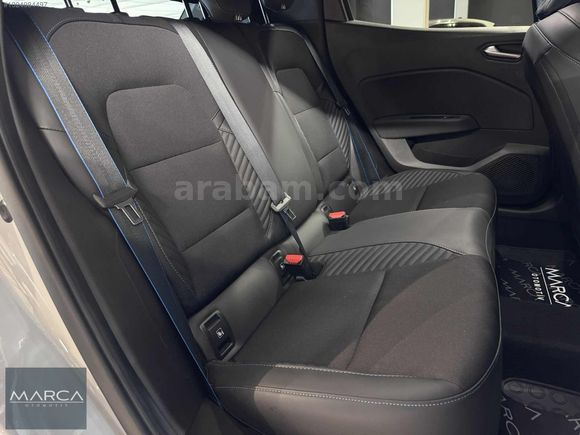 MARCA 2025 RENAULT CLİO TECHNO ESPRİT ALPHINE/18.500KM