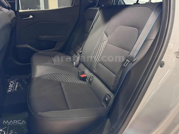 MARCA 2025 RENAULT CLİO TECHNO ESPRİT ALPHINE/18.500KM
