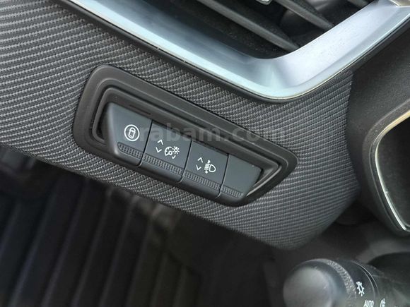 RENAULT CLİO 1.0 TCE ALPİNE BOYASIZ DEĞİŞENSİZ SERVİS BAKIMLI