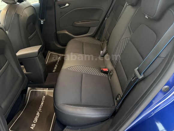 RENAULT CLİO 1.0 TCE ALPİNE BOYASIZ DEĞİŞENSİZ SERVİS BAKIMLI