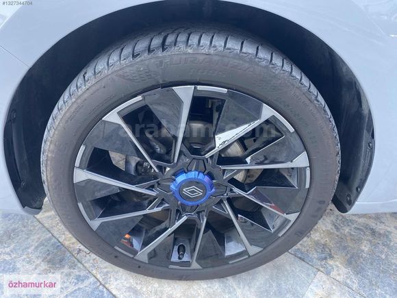 ÖZHAMURKAR-ORJNAL RENAULT CLİO 1.0 TECHNO ESPRİT ALPİNE % 20 KDV