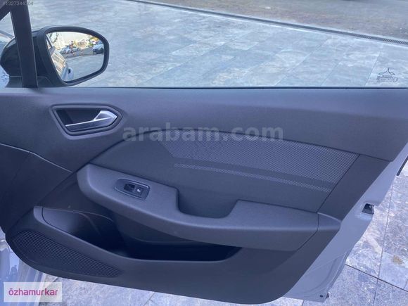 ÖZHAMURKAR-ORJNAL RENAULT CLİO 1.0 TECHNO ESPRİT ALPİNE % 20 KDV