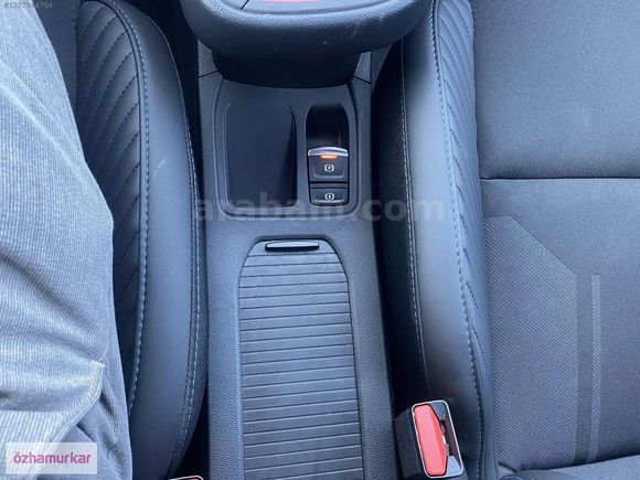 ÖZHAMURKAR-ORJNAL RENAULT CLİO 1.0 TECHNO ESPRİT ALPİNE % 20 KDV