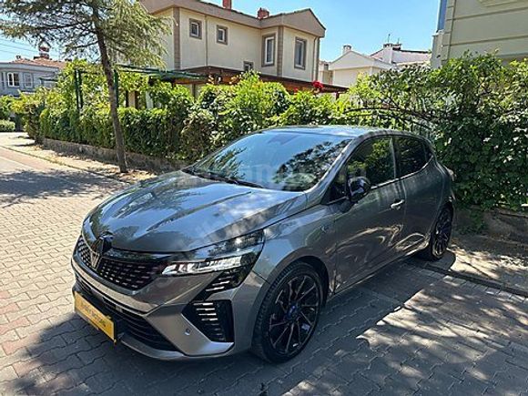 2024 CLİO TECHNO ESPRİT ALPİNE 1.0 Tce 22.500 Km SERVİS BAKIMLI