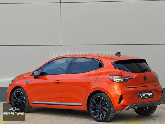ERENER 2024 RENAULT CLİO 1.0TCE TECHNO ESPRİT ALPİNE 11.000 KM
