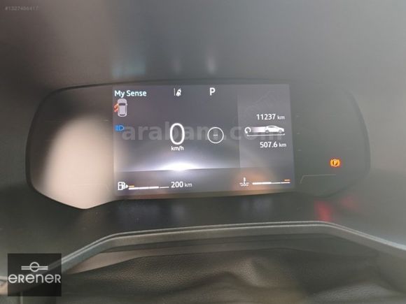ERENER 2024 RENAULT CLİO 1.0TCE TECHNO ESPRİT ALPİNE 11.000 KM