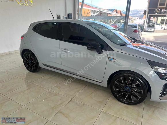 VOLKAN OTOMOTİVDEN 2025 MODEL .20000 KM.1.0TCE CLİO ALPİNE