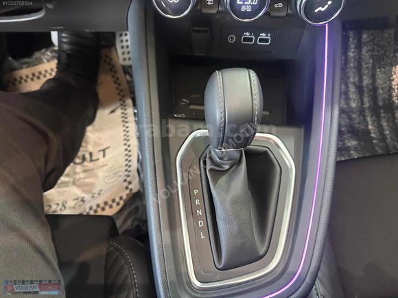VOLKAN OTOMOTİVDEN 2025 MODEL .20000 KM.1.0TCE CLİO ALPİNE