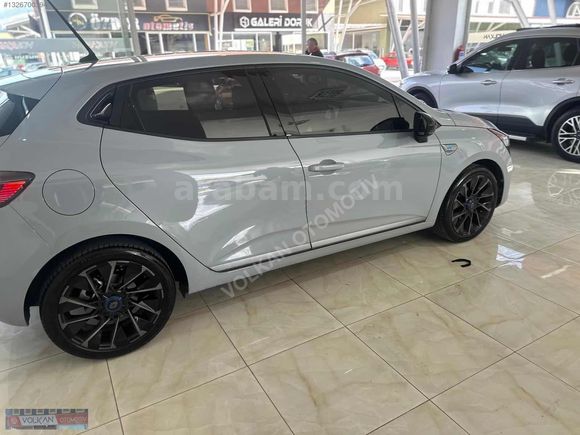 VOLKAN OTOMOTİVDEN 2025 MODEL .20000 KM.1.0TCE CLİO ALPİNE