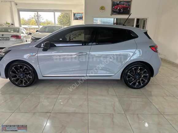VOLKAN OTOMOTİVDEN 2025 MODEL .20000 KM.1.0TCE CLİO ALPİNE