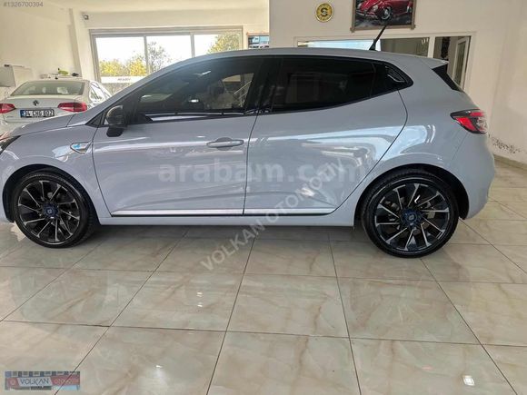 VOLKAN OTOMOTİVDEN 2025 MODEL .20000 KM.1.0TCE CLİO ALPİNE