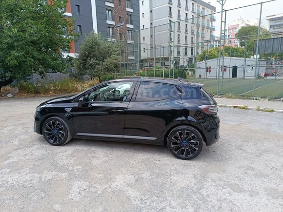 2025 MODEL CLİO ALPİNE 21 BİNDE HATASIZ BOYASIZ YILDIZ SİYAH
