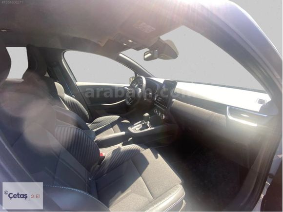 ÇETAŞ RENAULT MAHMUTBEYDEN 2025 1.0 TCE ALPİNE CLİO HATASIZ GRİ