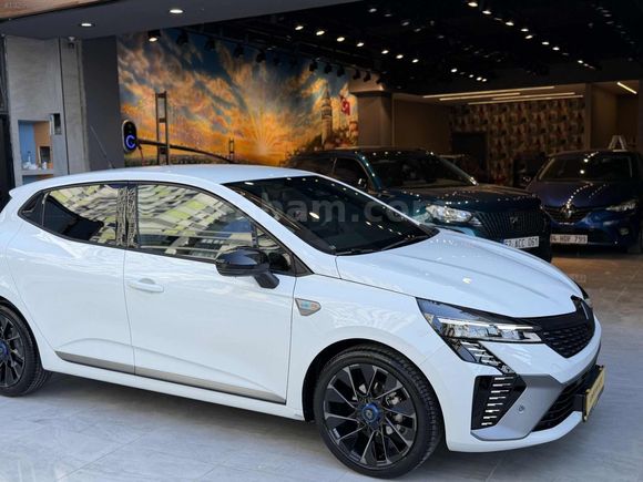 CLIO 1.0TCE TECHNO ESPRİT ALPİNE DÜŞÜK KM BOYASIZ GSR2