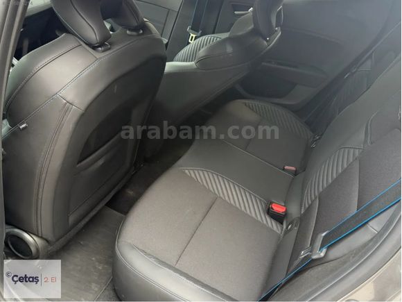 ÇETAŞ RENAULT MAHMUTBEYDEN 2025 1.0 TCE ALPİNE CLİO HATASIZ GRİ