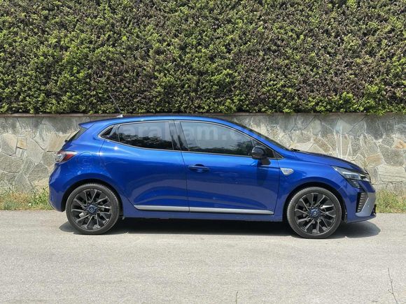 2025 CLİO TECHNO ESPRİT ALPİNE HATASIZ BOYASIZ KUSURSUZ 8.300KM