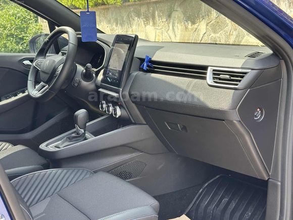 2025 CLİO TECHNO ESPRİT ALPİNE HATASIZ BOYASIZ KUSURSUZ 8.300KM