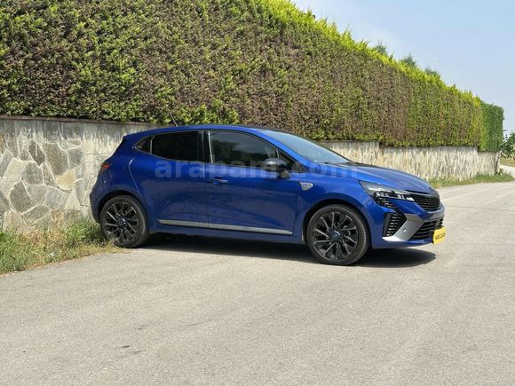 2025 CLİO TECHNO ESPRİT ALPİNE HATASIZ BOYASIZ KUSURSUZ 8.300KM