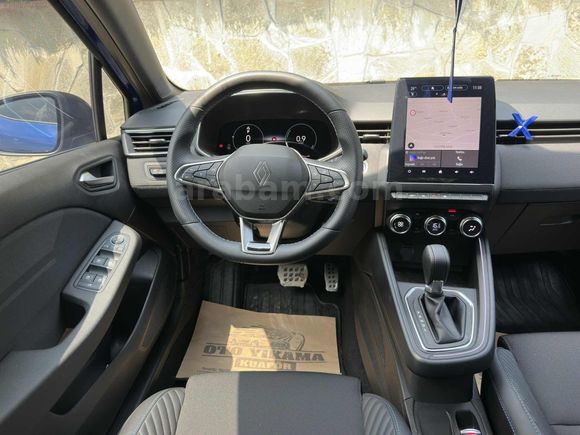 2025 CLİO TECHNO ESPRİT ALPİNE HATASIZ BOYASIZ KUSURSUZ 8.300KM