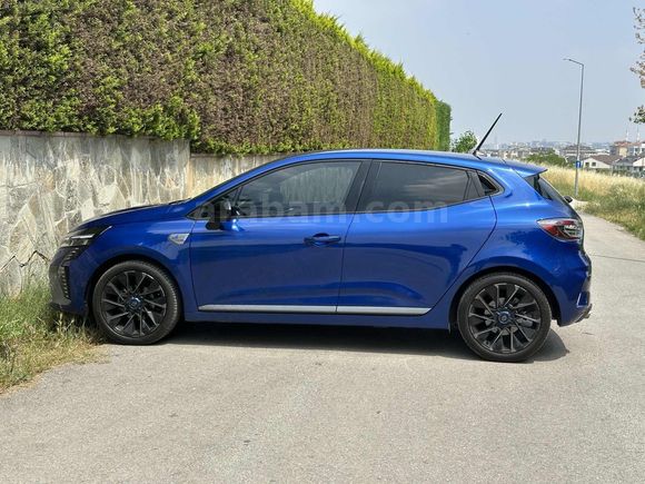 2025 CLİO TECHNO ESPRİT ALPİNE HATASIZ BOYASIZ KUSURSUZ 8.300KM