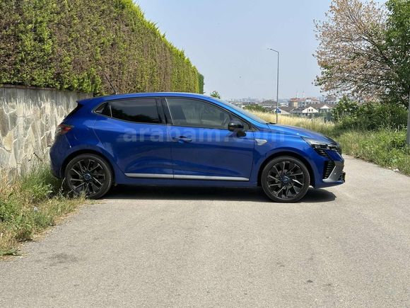 2025 CLİO TECHNO ESPRİT ALPİNE HATASIZ BOYASIZ KUSURSUZ 8.300KM