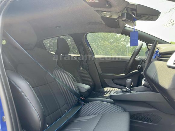 2025 CLİO TECHNO ESPRİT ALPİNE HATASIZ BOYASIZ KUSURSUZ 8.300KM