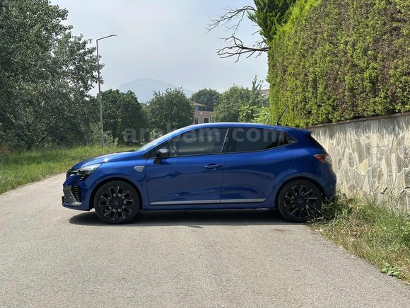 2025 CLİO TECHNO ESPRİT ALPİNE HATASIZ BOYASIZ KUSURSUZ 8.300KM