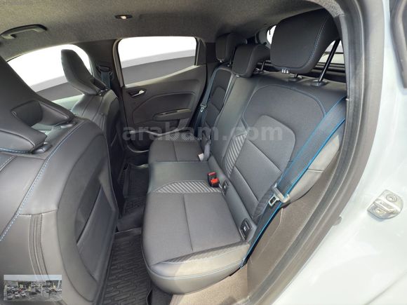 2025 MODEL CLIO ESPRIT ALPINE 17.000KM DE BOYASIZ, ORJİNAL