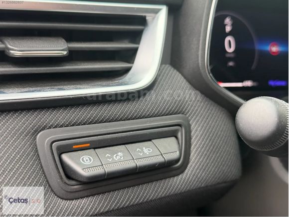 ÇETAŞ RENAULT MAHMUTBEYDEN 2025 1.0 TCE ALPİNE CLİO HATASIZ MAVİ