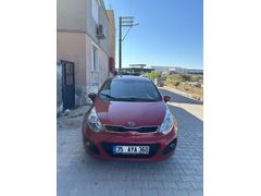 Sahibinden Kia Rio 1.25 CVVT Fancy 2012 Model  220.000 km Kırmızı