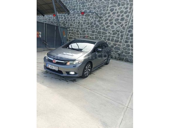 Sahibinden Honda Civic 1.6i VTEC Eco Elegance 2012 Model 