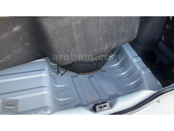 SKR MOTORS'DAN HATASIZ NOKTA BOYASIZ İLK PLAKA EXPRESSİON CLIO