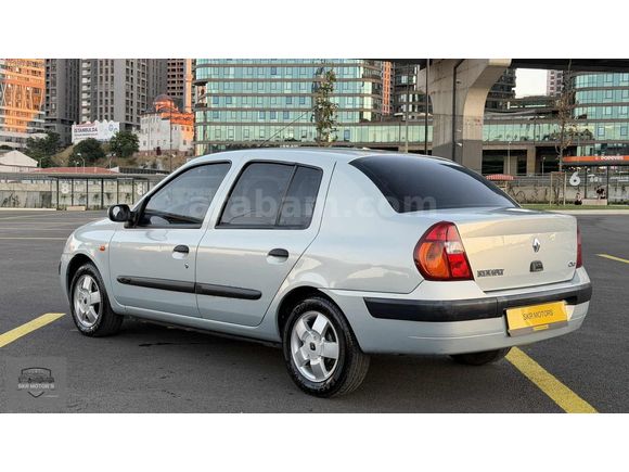 SKR MOTORS'DAN HATASIZ NOKTA BOYASIZ İLK PLAKA EXPRESSİON CLIO