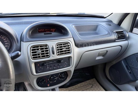 SKR MOTORS'DAN HATASIZ NOKTA BOYASIZ İLK PLAKA EXPRESSİON CLIO