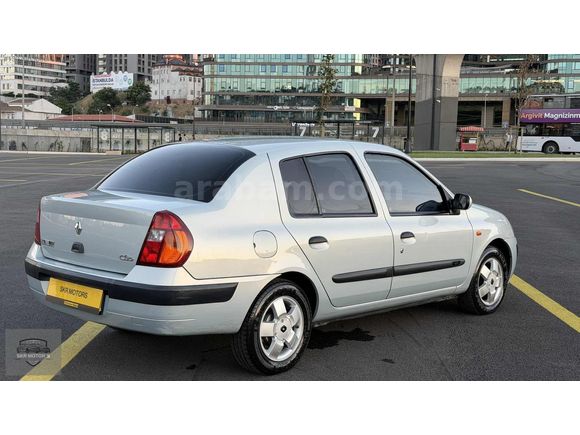 SKR MOTORS'DAN HATASIZ NOKTA BOYASIZ İLK PLAKA EXPRESSİON CLIO