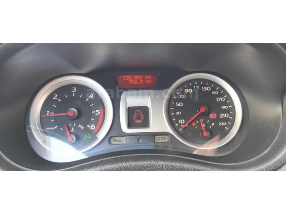 RENAULT CLIO 1,5 DCİ TEMİZ BAKIMLI