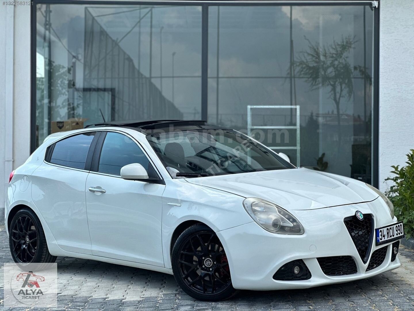 Galeriden Alfa Romeo Giulietta 1.4 TB MultiAir Distinctive 2012 Model İstanbul 172.000 km Beyaz 3