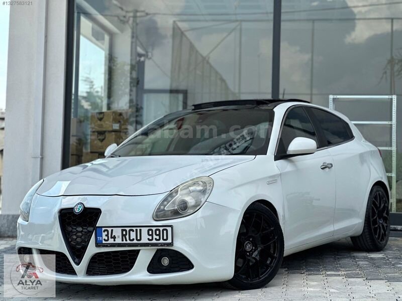 Galeriden Alfa Romeo Giulietta 1.4 TB MultiAir Distinctive 2012 Model İstanbul 172.000 km Beyaz