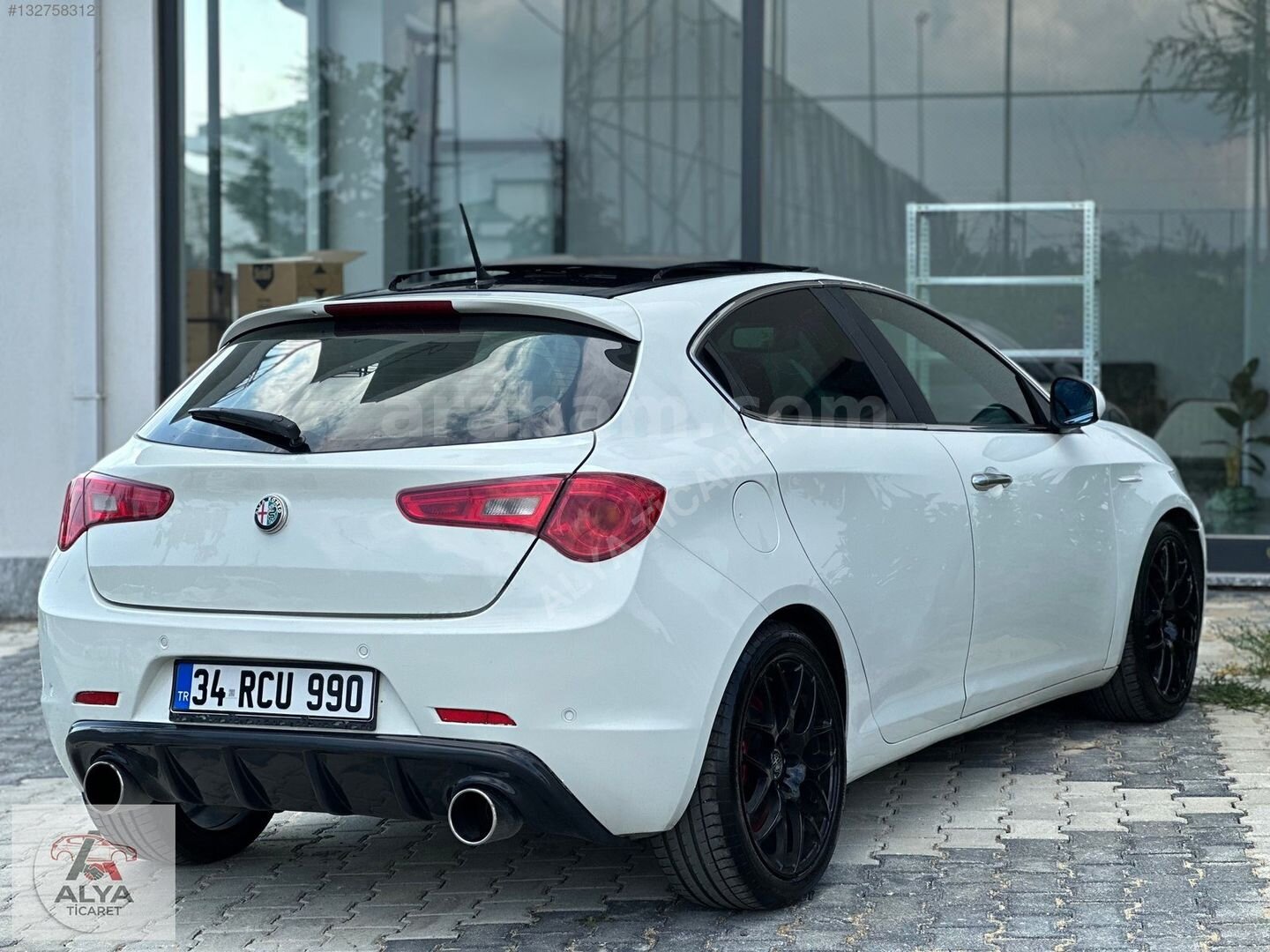 Galeriden Alfa Romeo Giulietta 1.4 TB MultiAir Distinctive 2012 Model İstanbul 172.000 km Beyaz 6