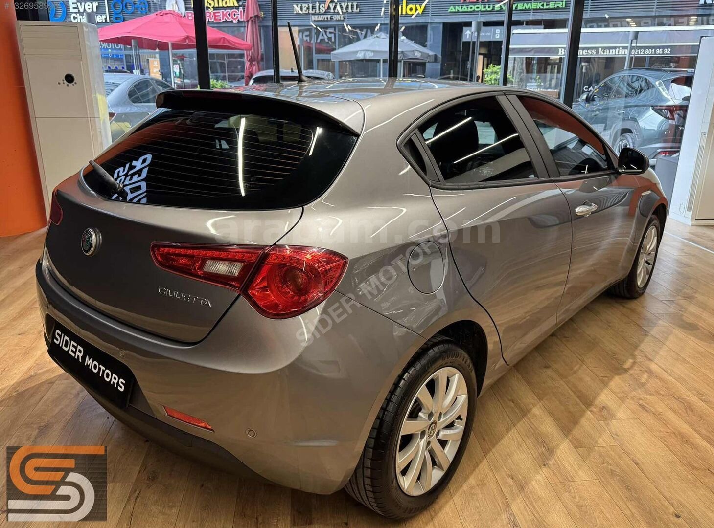 Galeriden Alfa Romeo Giulietta 1.6 JTD Progression 2018 Model İstanbul 119.500 km Gri 3