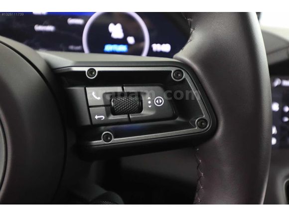 DB OTOMOTİVDEN PORSCHE TAYCAN 4 320 KV