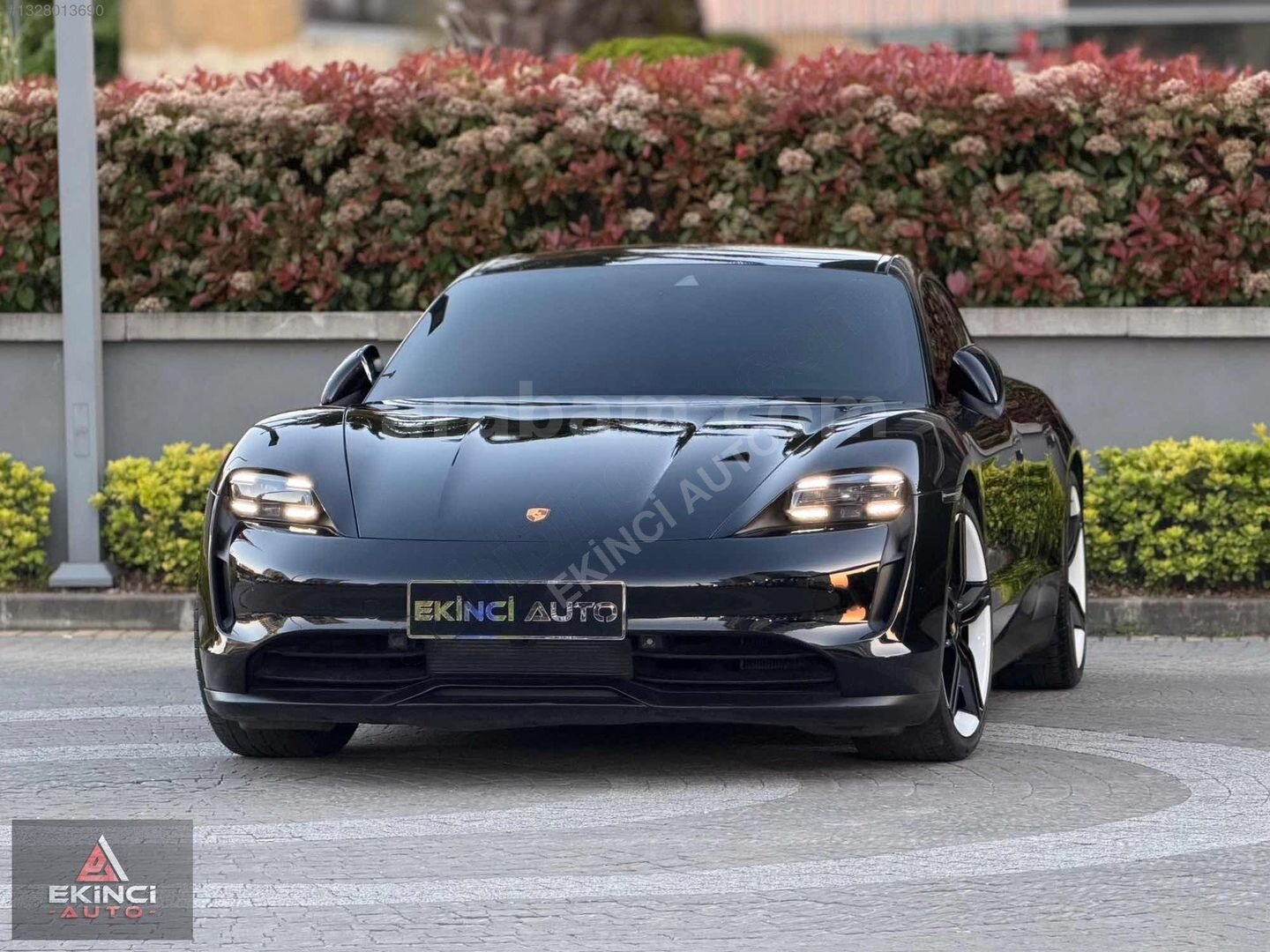 Galeriden Porsche Taycan Elektrik 2021 Model İstanbul 79.000 km Siyah 3