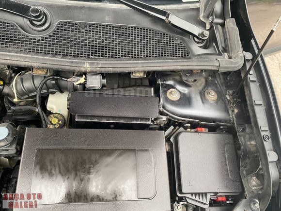 AKÇADAN 2010 MODEL ORJİNAL RENAULT FULENCE 1.5DCİ