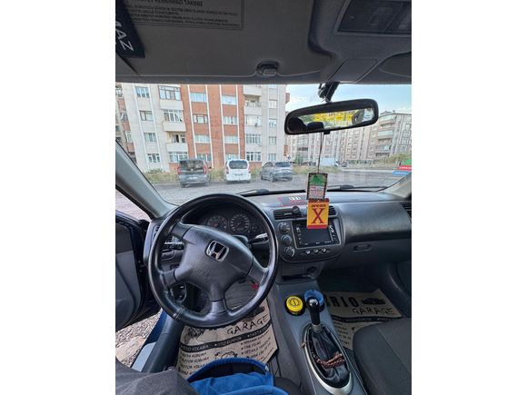 Honda Civic 1.6i VTEC ES 2001 Model