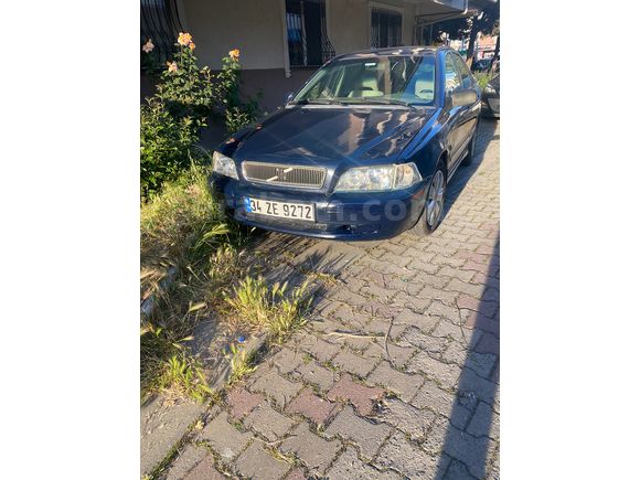 Sahibinden Volvo S40 1.6 2001 Model sorunsuz. 