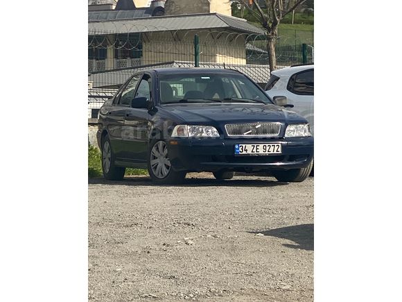 Sahibinden Volvo S40 1.6 2001 Model sorunsuz. 