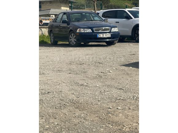 Sahibinden Volvo S40 1.6 2001 Model sorunsuz. 
