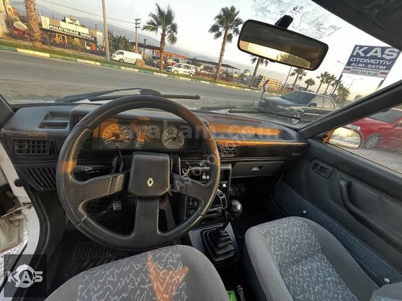 Renault 9 BROADWAY 1997 model