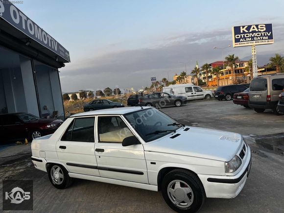 Renault 9 BROADWAY 1997 model