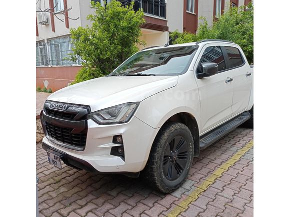 Sahibinden Isuzu D-Max 1.9 D 4x4 V-Cross 2021 Model